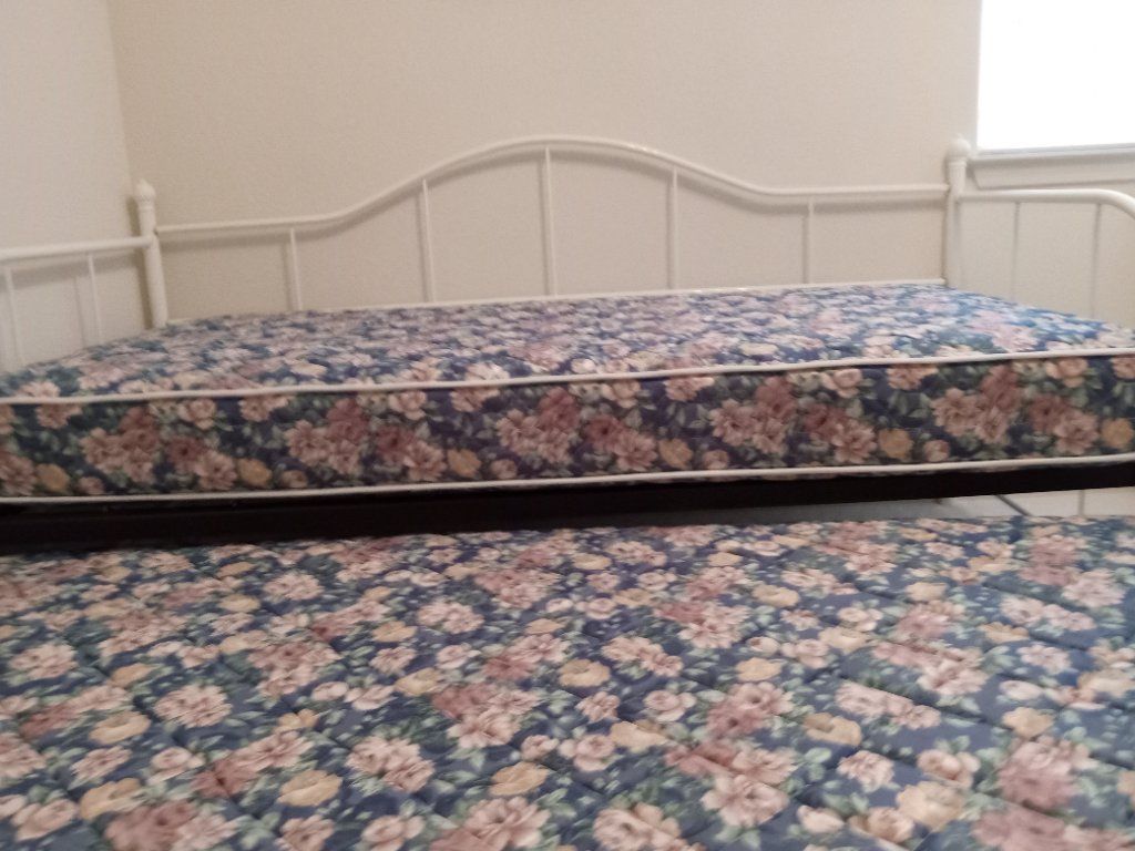 Used daybed with mattress and trundle bed