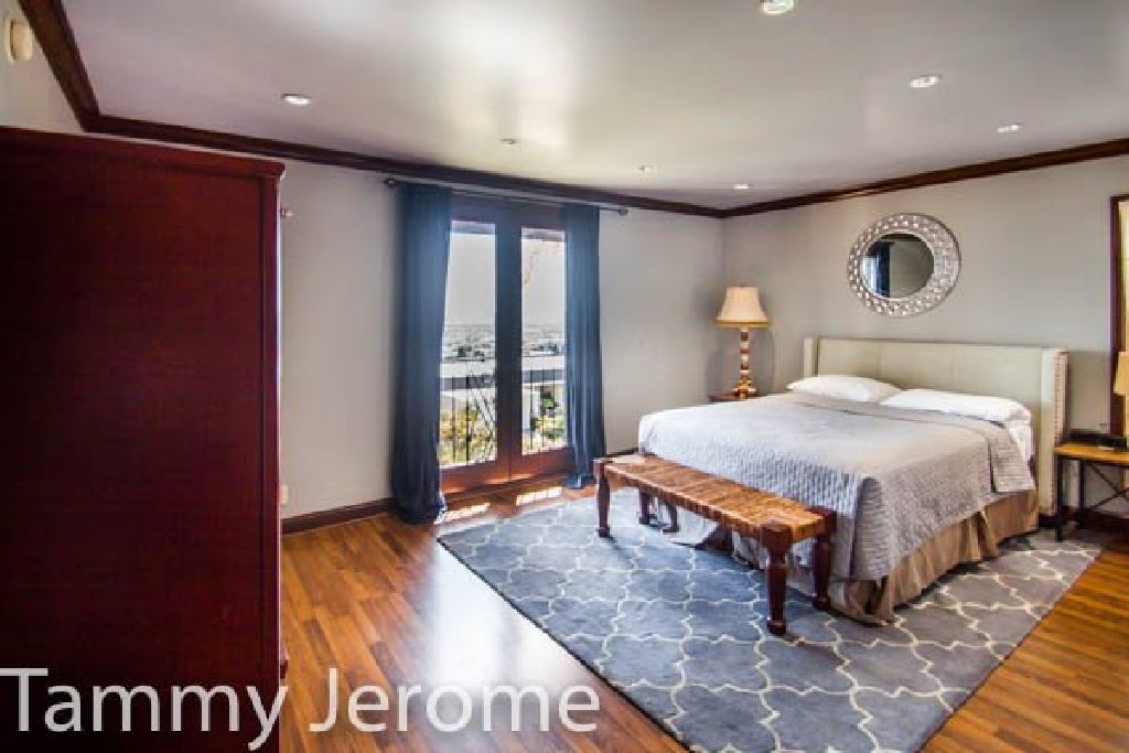 For Sale : 4 Bed 4 Bath house in Los Feliz for $3,500,000