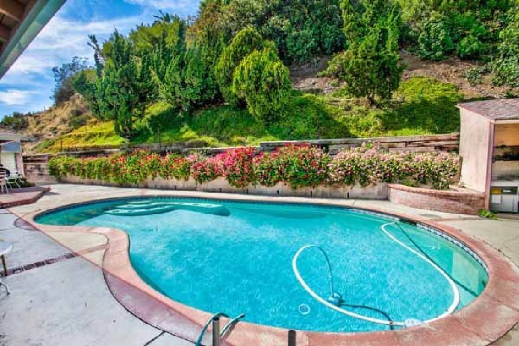 For Sale: 4 Bed 3 Bath house in Studio City for 1,799,000