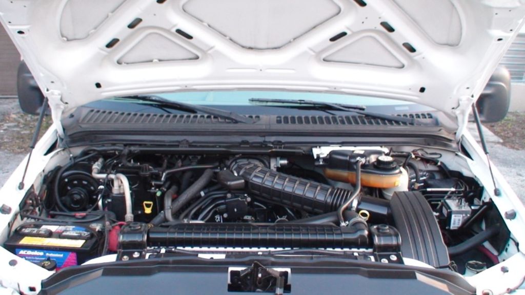 2007 FORD F350 DUALLY BOX TRUCK WITH LIFT GATE