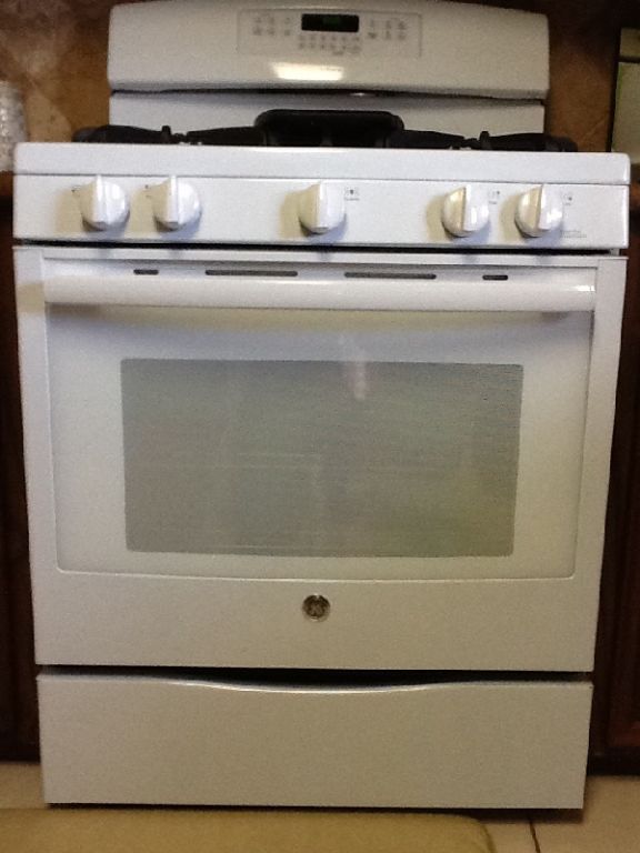 GE 5 Burner Gas Range MODEL#JGB760EFWW