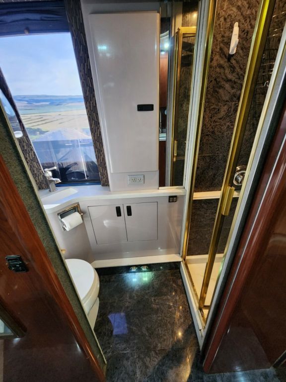 1999 Prevost H3 45 Entertainer Bus For Sale In Nashville, Tennessee