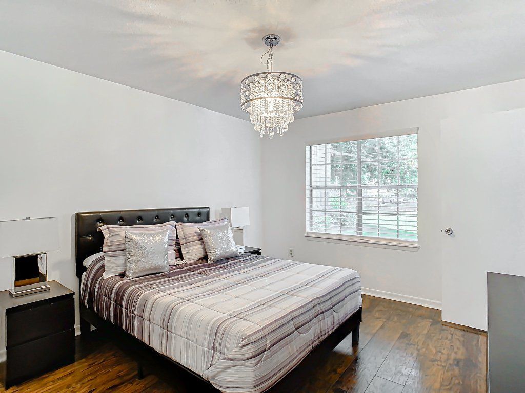 Charming fully furnished 1 bed condo