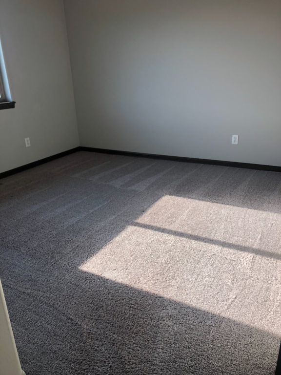 NEWER TOWNHOME 3 BED 2.5 BATH WITH GARAGE