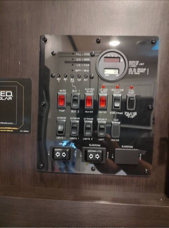 Privately owned 2023 JAYCO SEISMIC 359