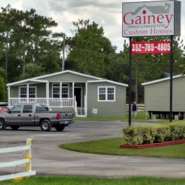 Modular and land in Tampa