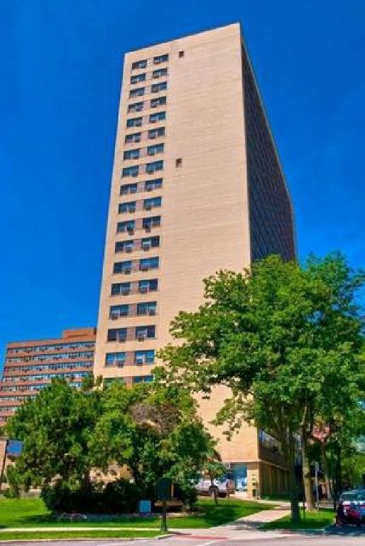 LAKEVIEW STUDIO TO SUBLET