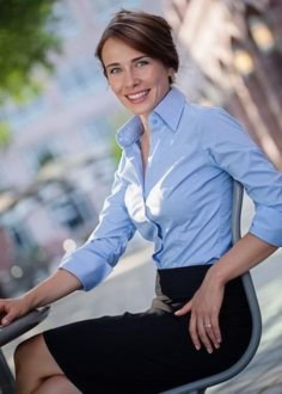 TAXI LA RAZA dallas fortworth tx 469 563 3252 en español 24 hrs dfw área metroplex