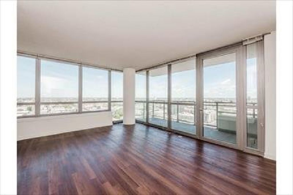 Sublet: 2br/2ba beautiful skyline unit with balcony