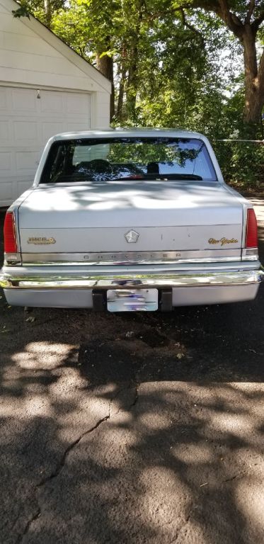 1991 Chrysler New Yorker Salon