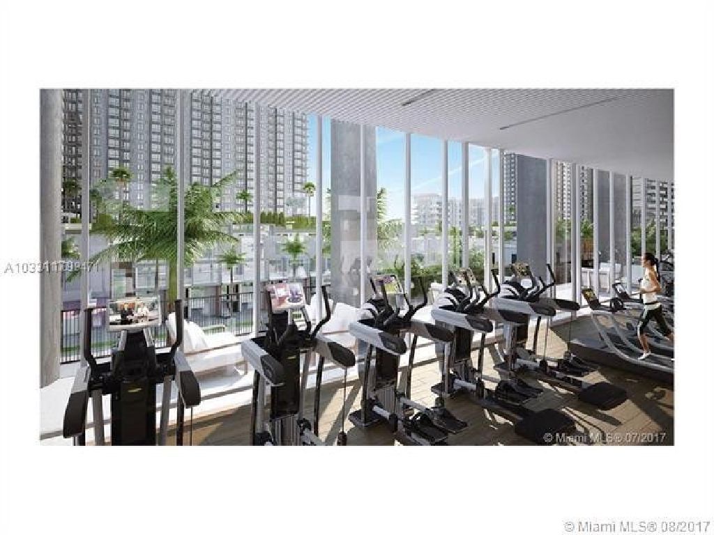 BEAUTIFUL PENTHOUSE, AMAZING VIEWS FROM THIS PRESTIGIOUS TOWER IN DOWNTOWN DORAL!!!