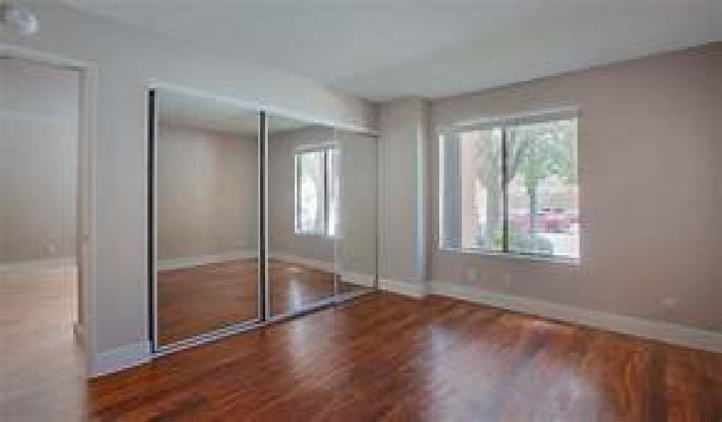 Room for rent in Malibu Canyon Apartments