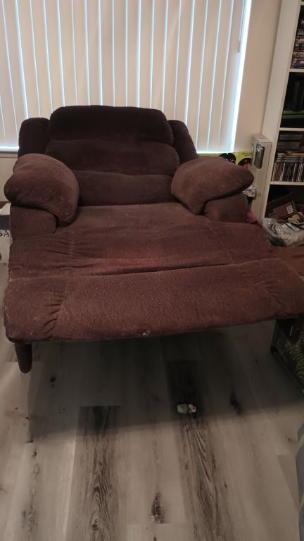 Large recliner