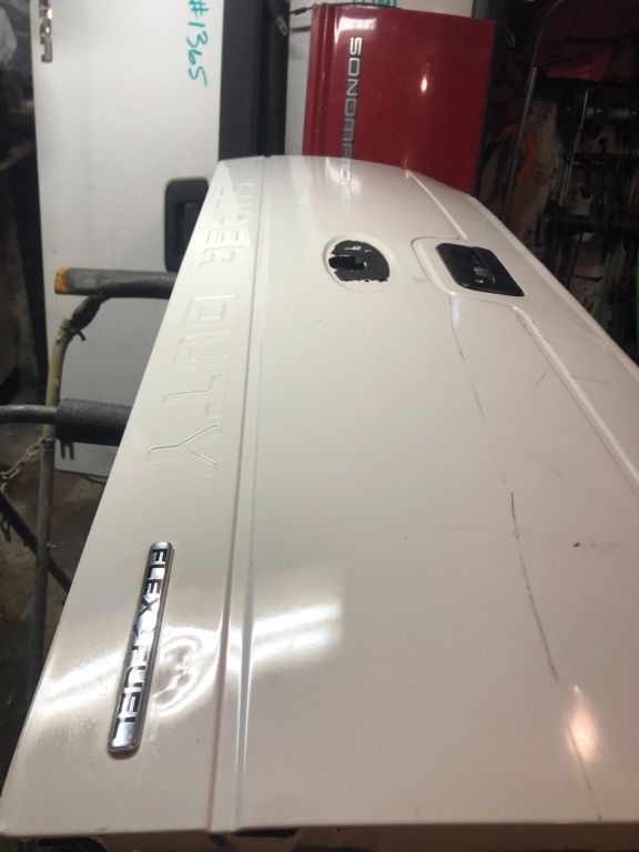 Ford F250 supper duty 1999-16 tailgate 350 or best