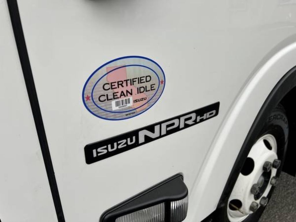 2020 Isuzu NPR BOX VAN 16FT Turbo Diesel