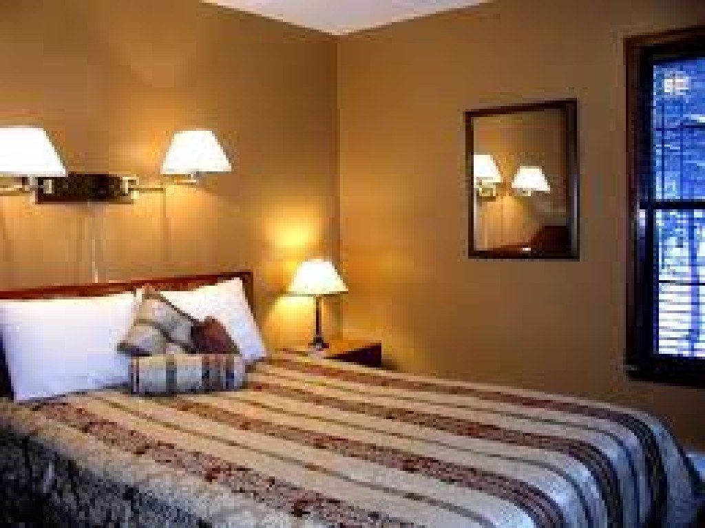 Booking Open for Accommodation in Skiing Resort Taos, NM