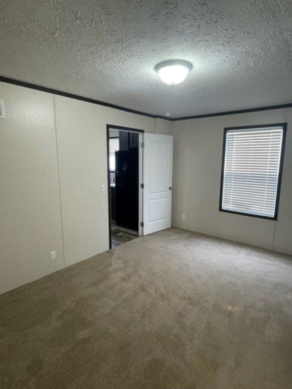THIS 2 BEDROOM IS READY FOR YOU!!!