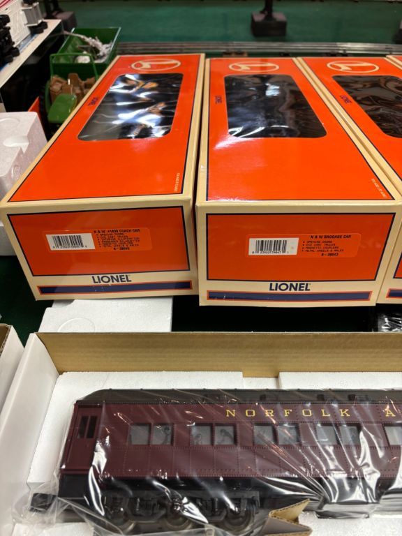 Lionel Like New   6-39042 N&W Heavyweight 4 Pack