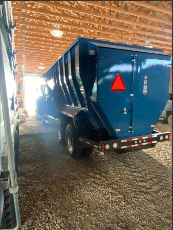 2016 Western Star 4700 Feed Truck For Sale In New Norway, Alberta, Canada T0B 3L0