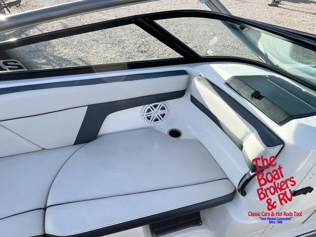 2014 YAMAHA SX212 JET BOAT