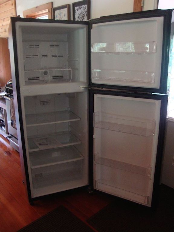 Refrigerator- perfect for apt or camp