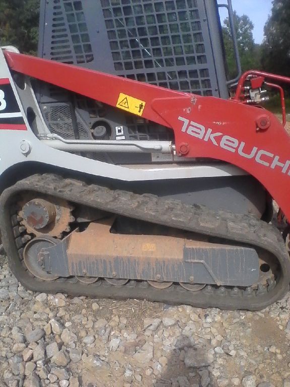 ALMOST new Takeuchi tl8 track Skidsteer
