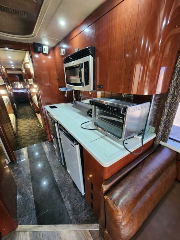 1999 Prevost H3 45 Entertainer Bus For Sale In Nashville, Tennessee