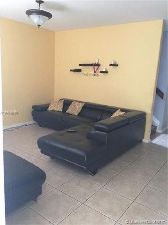 Beautiful 4 bedroom 2 bath Home in Shores at Keys Gate!