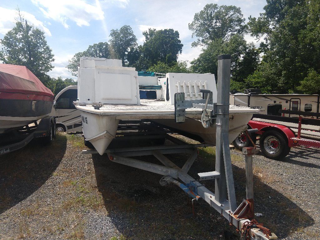 1997 Pontoon Boat with Speed Engine