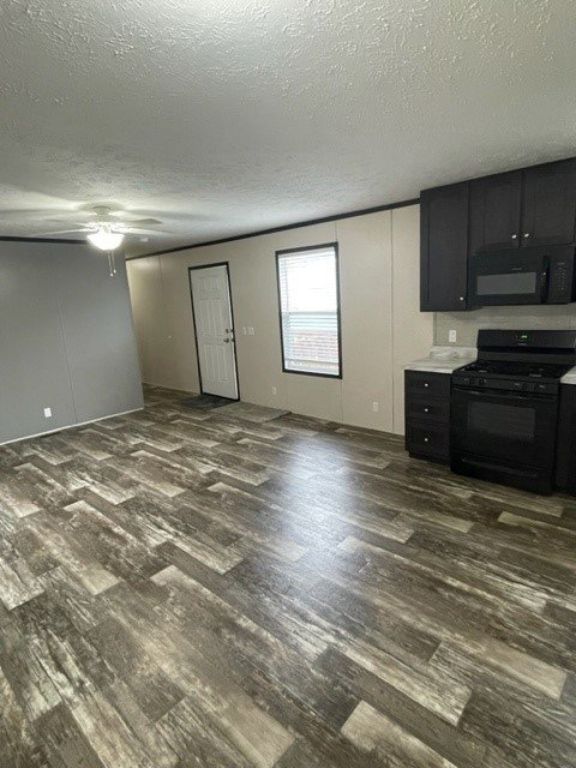 THIS 2 BEDROOM IS READY FOR YOU!!!