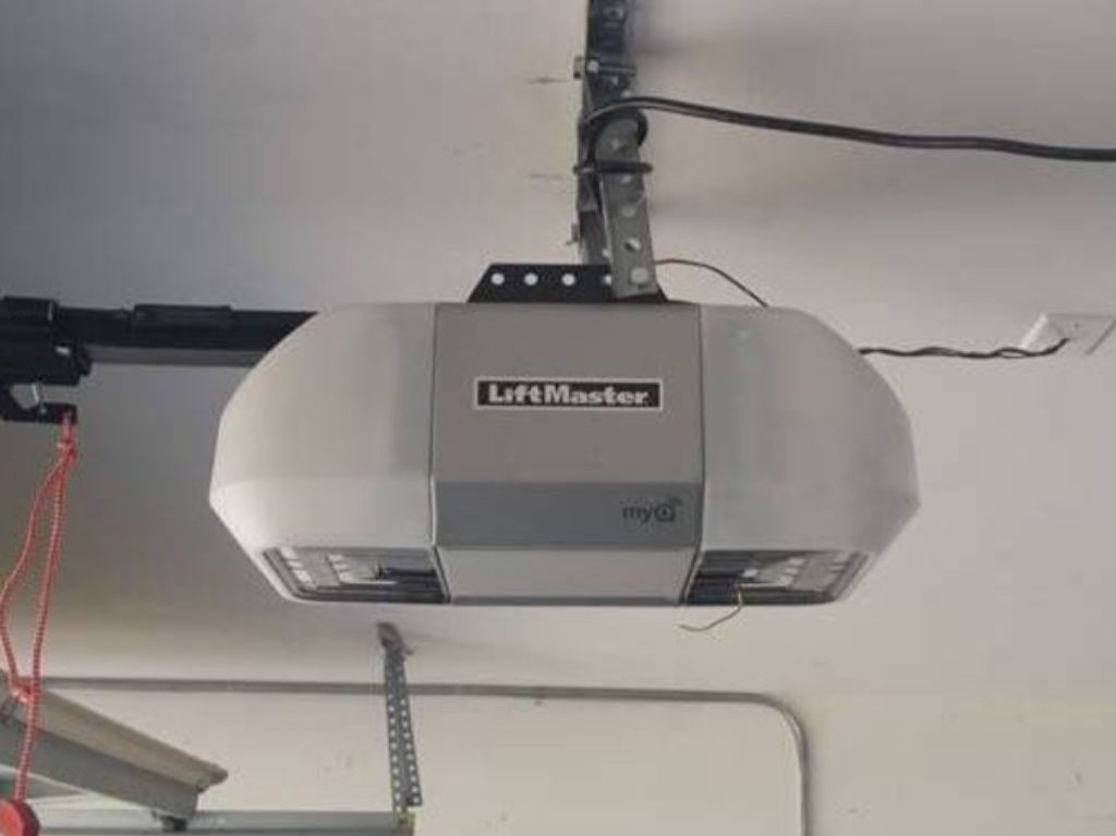 VERY RELIABLE AND ALWAYS ON TIME GARAGE DOOR REPAIR SERVICE NEW YORK