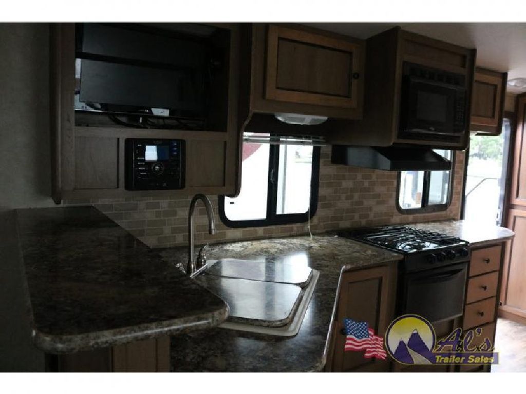 Used 2015 Cruiser Shadow Cruiser S-225RBS