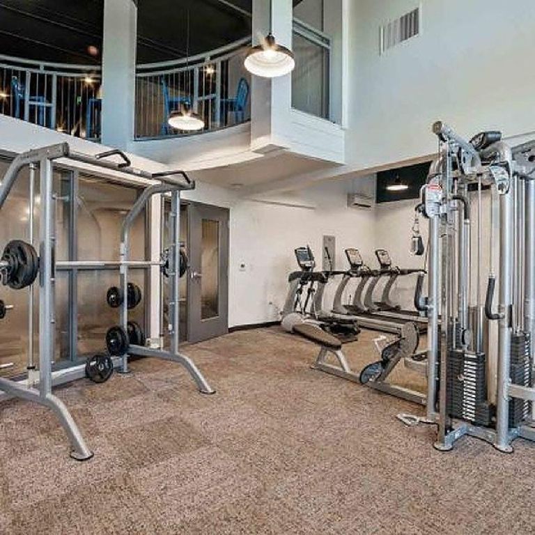 Apartment sublet Close to U of O reduced price