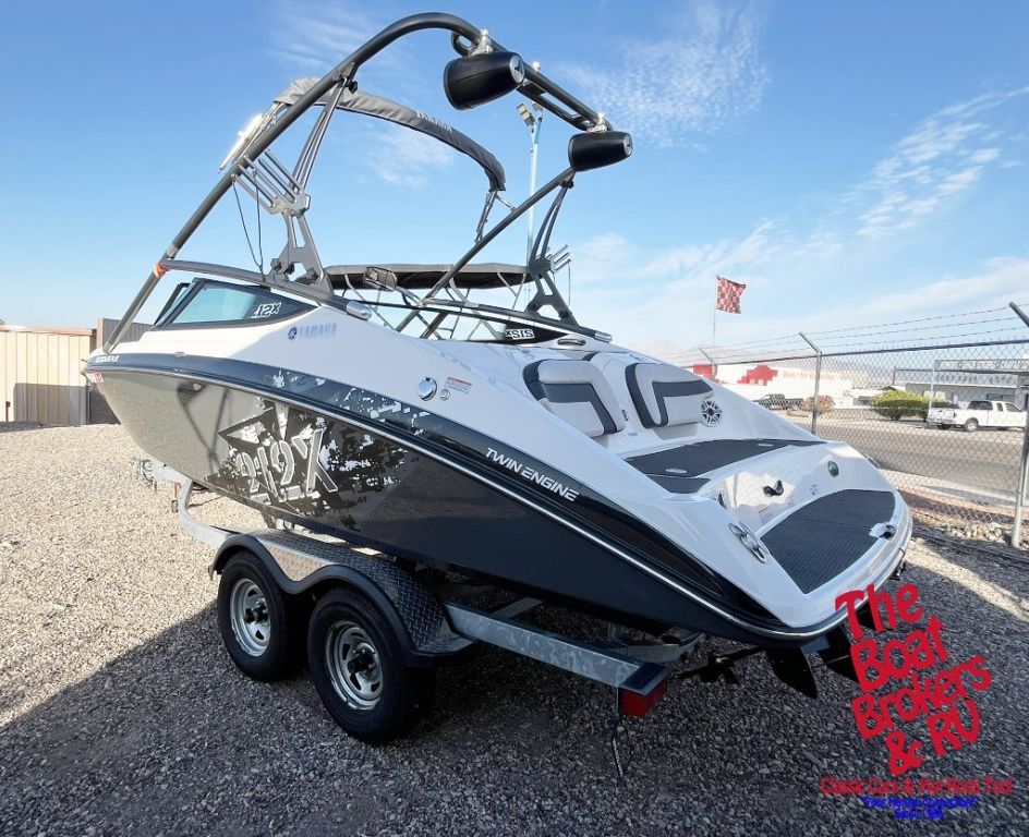2014 YAMAHA SX212 JET BOAT