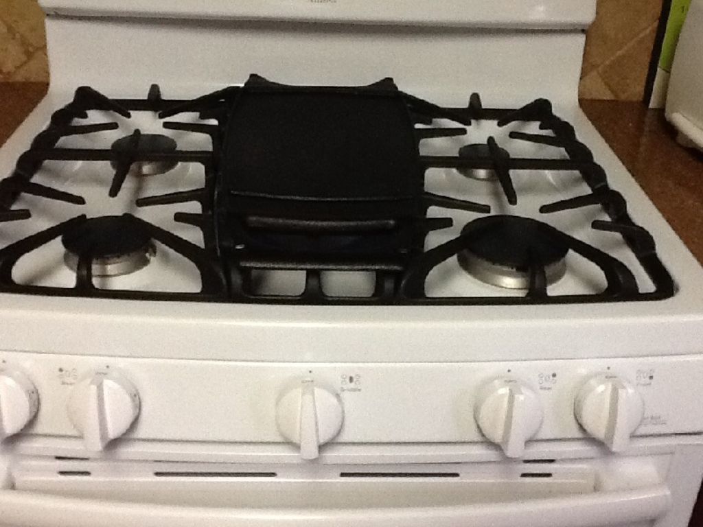 GE 5 Burner Gas Range MODEL#JGB760EFWW