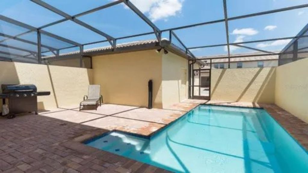 Furnished 4B 3B TownHm. Pool. Gated Community