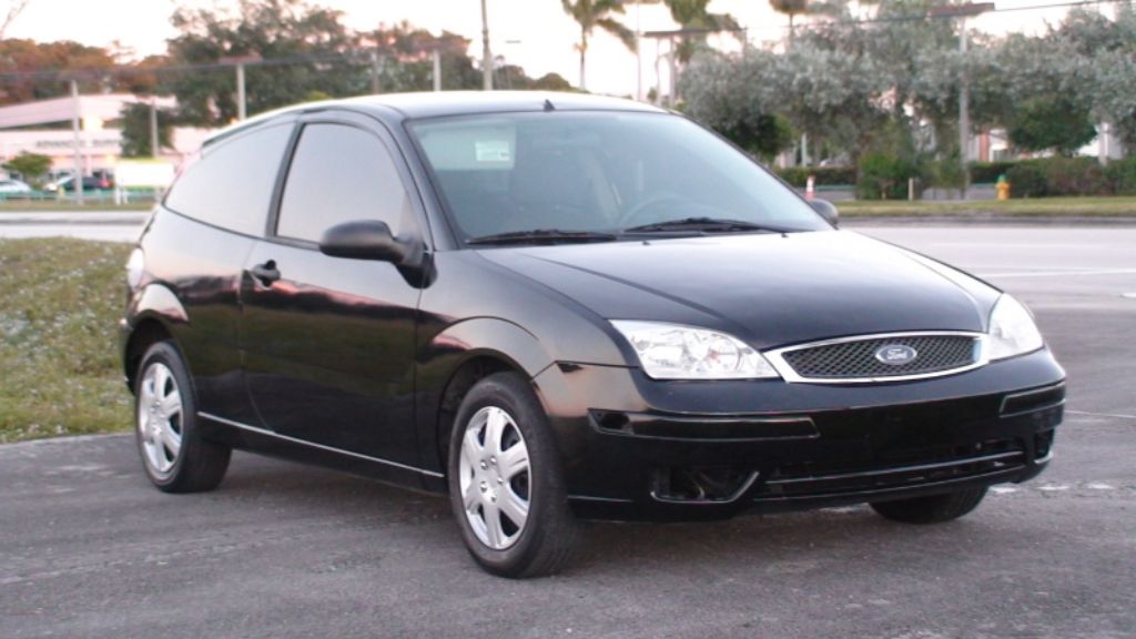 2005 FORD FOCUS ZX3 5 SPEED 98K MILES