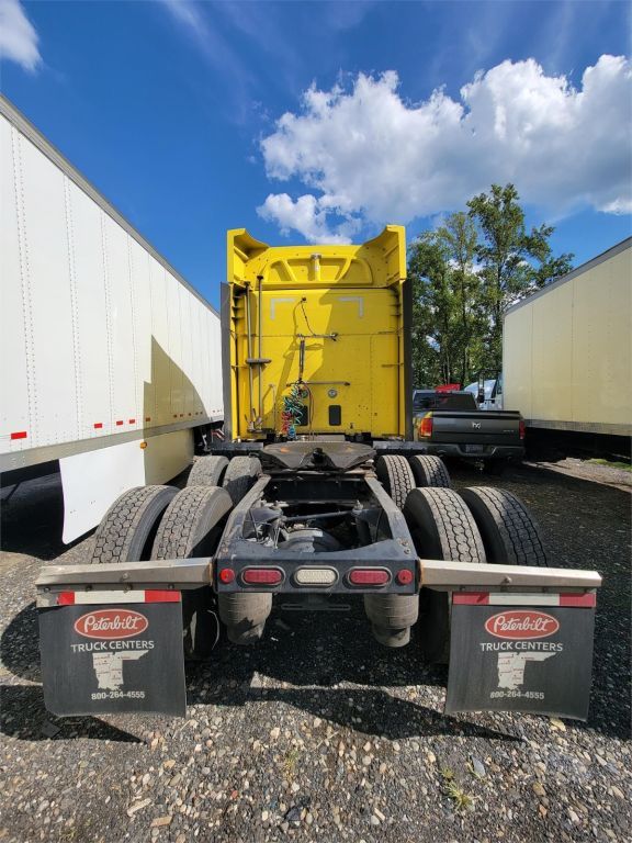 2017 Peterbilt 579 Semi Tractor For Sale In Philadelphia, Pennsylvania 19116