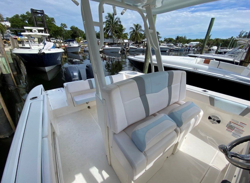 2020 Robalo R272 154900 Dania Beach Fl