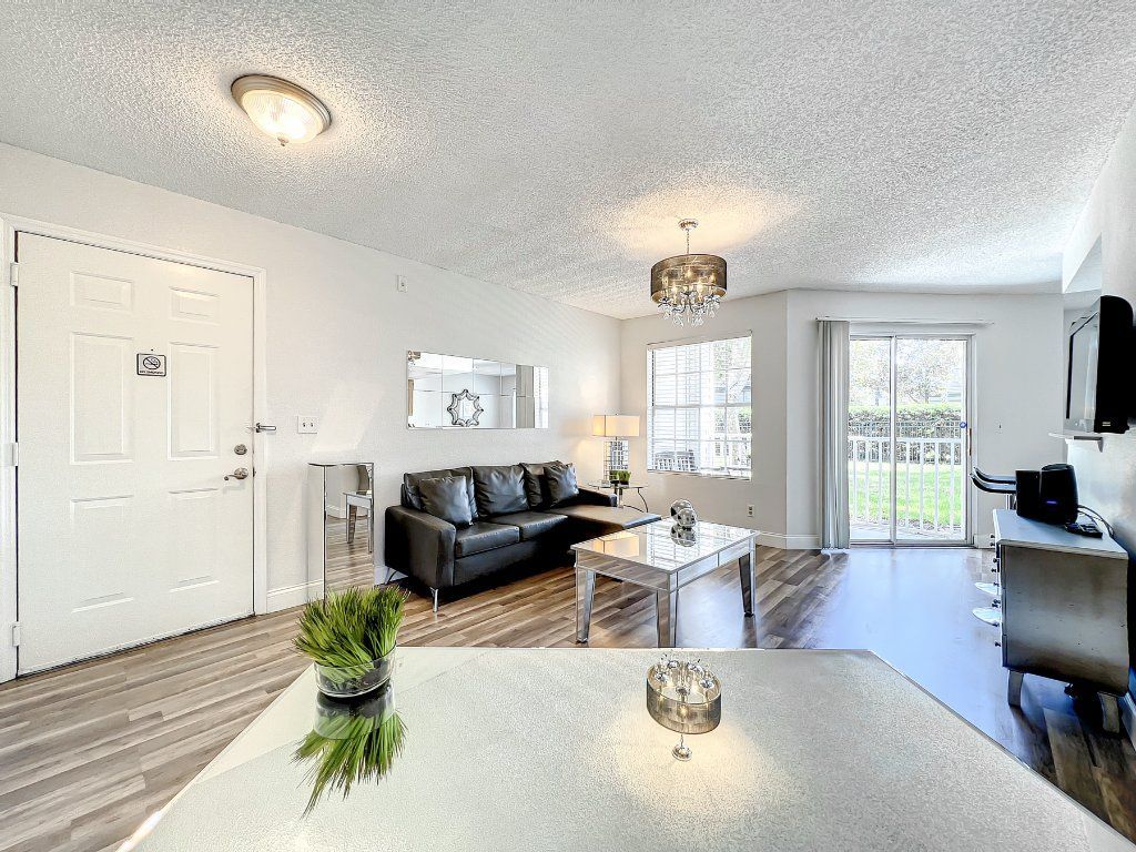 Very sophisticated fully furnished 1-bed condo located in the heart of Orlando.