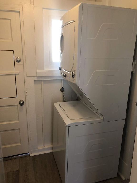 1 bed 1 bath 400 sqft