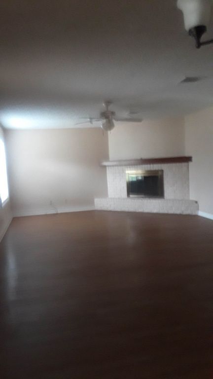 Nice duplex for lease