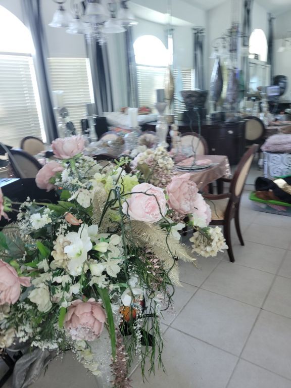 "Newly Decorated Room" available in Cheerful 5 star glam home w/ pool/spa/gazebo!