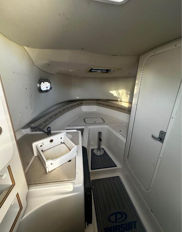 2004 Pursuit 2870 WA Fort Myers, Fl 75900