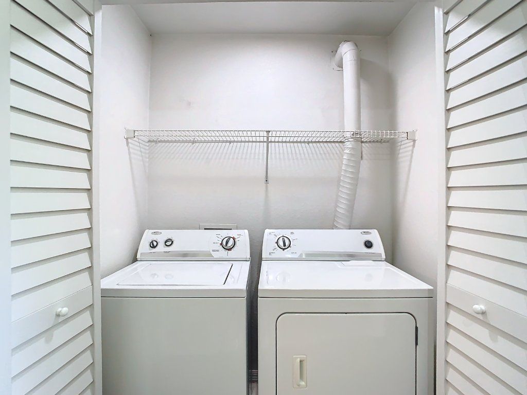 Charming fully furnished 1 bed condo