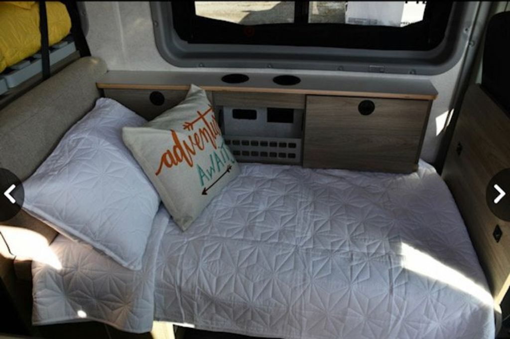 2022 Winnebago Solis Pocket 36A