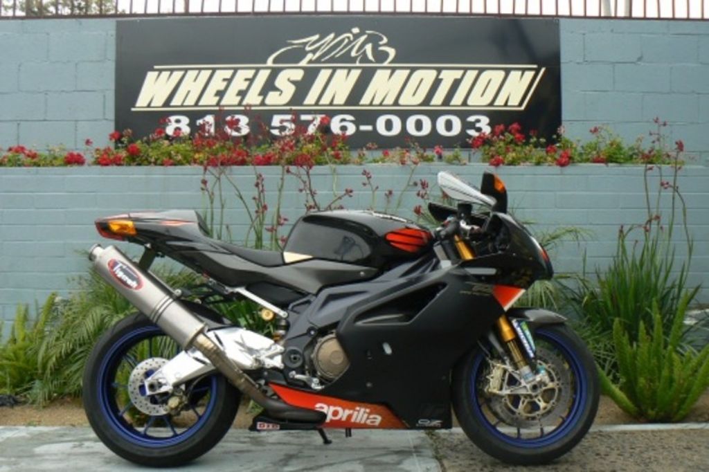 2004 APRILIA RSV 1000