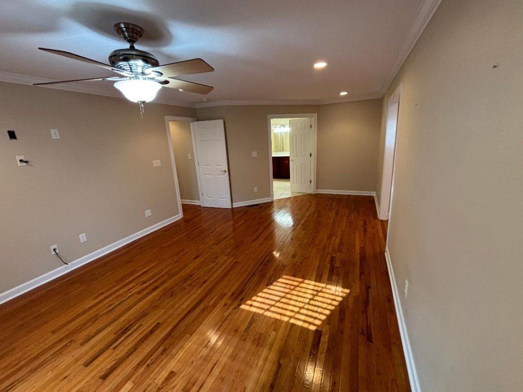 3 bdr, 3 baths, 2 car garage, deck, patio located in Paducah Kentucky