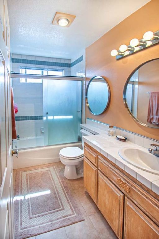 For Sale: 11044 Acama St 302 in Studio City for $625,000