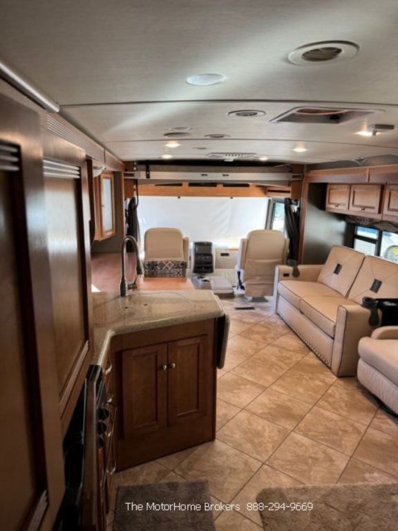 2019 Winnebago Sightser 33C **REDUCED**